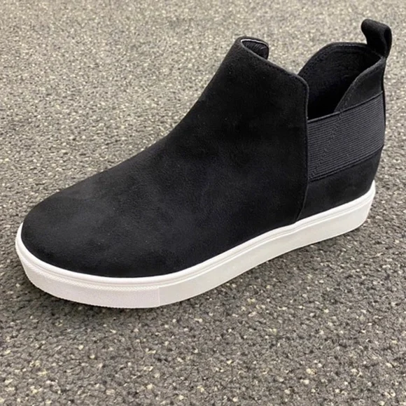 RELISTED UNDER SHOES Black Hidden Wedge Sneaker - Picture 6 of 7